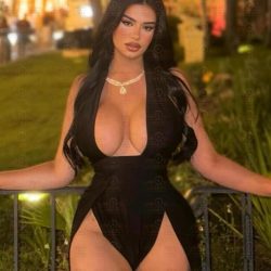 Julia Medeiros escorts in athens city tour in athens (6)